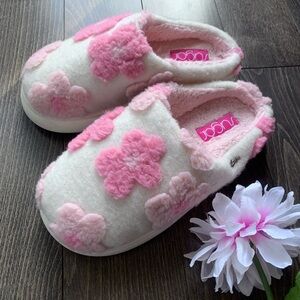 Sugar Fuzzy Floral Slippers